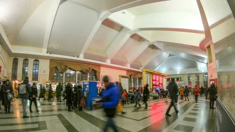 Timelapse for the public and official interior and the station hall Stock-Footage 129572997
