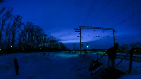 Timelapse of a railway, a train with a stop platform Vídeos de archivo 129611265