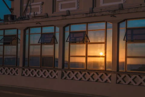 Timelapse Reflexo sol no Elevador Lacerda 動画素材 169154627