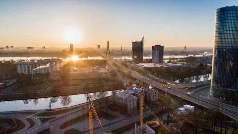 Timelapse Riga city Old Down Town Autumn Drone Flight bridges daugava river Stockbeeldmateriaal 87907618