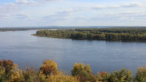 Timelapse with a river and clouds 스톡 동영상 117174801