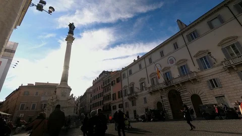 Timelapse, Rome, Piazza di Spagna and the column of Immacolata, sunny winter day Vidéo 100519233