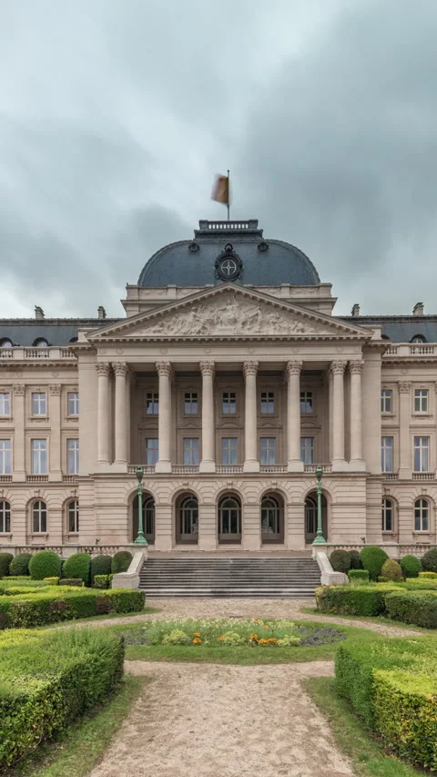 Timelapse of Royal Palace of Brussels, the King and Queens official residence 스톡 동영상 318838888
