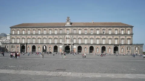 Timelapse of Royal Palace of Naples 스톡 동영상 128372137