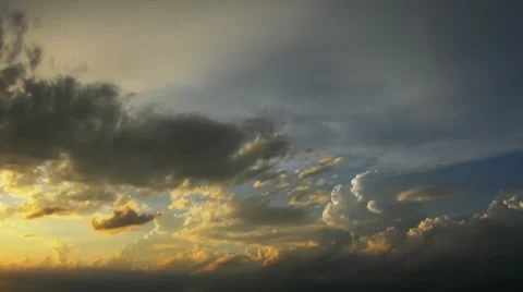 Timelapse. Running clouds. Stock Footage 7909585