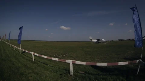 Timelapse runway. Parachutists. Skydiving Video stock 64913413