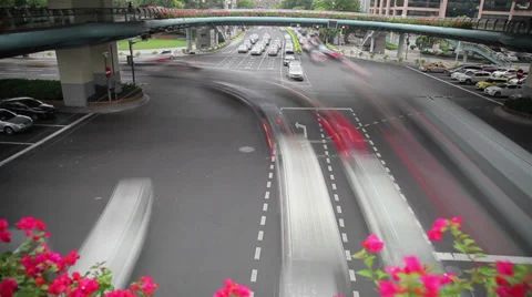 Timelapse of rush hour traffic in Crossroad , Shanghai, China Stock Footage 39724386