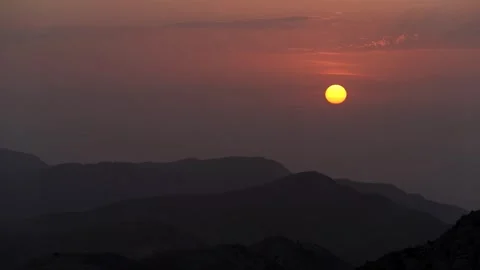 Timelapse of the setting sun Stock Footage 276602908