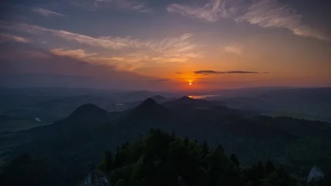 Timelapse of the setting sun seen from the mountain peak. Stock Footage 301433092