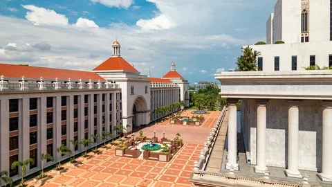 Timelapse of SG, CL building at Assumption University (ABAC) against cloudy sky Vidéo 111159049