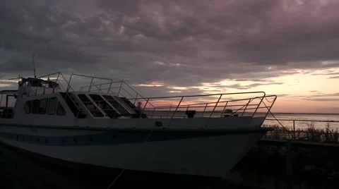 Timelapse ship low sky Stock Footage 39964554
