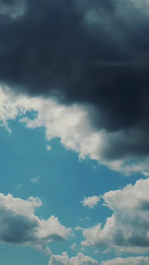 Timelapse, the sky before a thunderstorm. thunder clouds are running, gathering Stock Footage 323084809