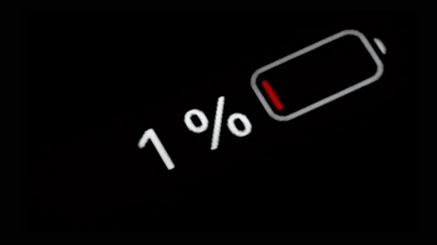 Timelapse - smartphone battery level indicator running low - close up macro view 스톡 동영상 191679926