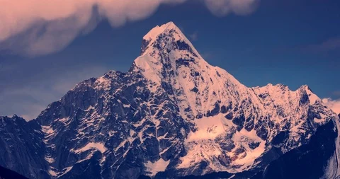 Timelapse of the snowcapped mountain Stock-Footage 119878497