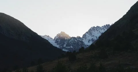Timelapse snowy mountain on the Sunset. Stock Footage 154153524