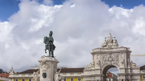 Timelapse of Statue of King Jose I at Commerce Square. Lisbon, Portugal 스톡 동영상 78518061