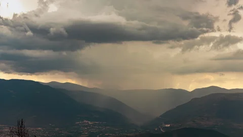 Timelapse of a storm coming into the valley Stock-Footage 137277974