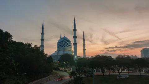 Timelapse of The Sultan Salahuddin Abdul Aziz Shah Mosque, Shah Alam Stock Footage 87371495