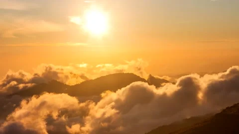 Timelapse. The sun in the mountains. Mountain resort. Stock Footage 166056445