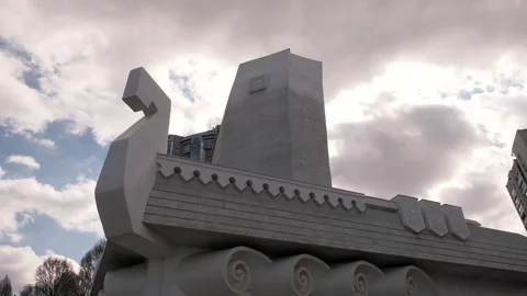 Timelapse of sun rays over monumet LADYA, Samara Stock-Footage 162697035