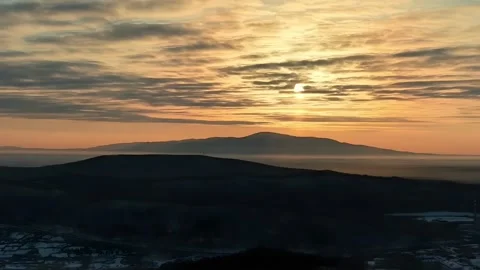 Timelapse of Sun Rising Over Sea of Clouds in Majestic Sichuan Mountains, China Видео 336647328