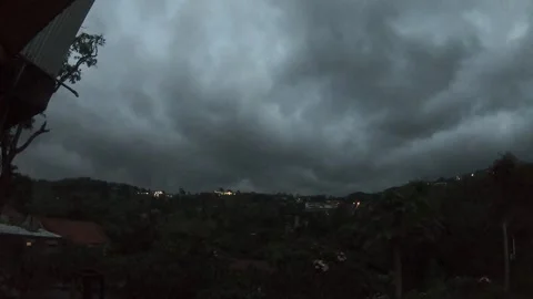 Timelapse sunrise when cloudy rain Video stock 234720369