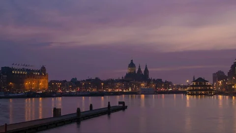 Timelapse: Sunset on Amsterdam's waterfront Video stock 90134483