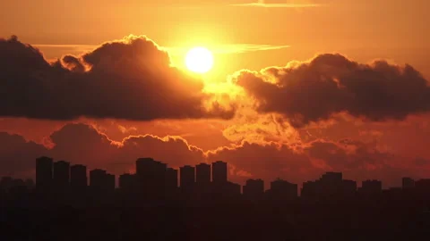 Timelapse sunset on the cloudy sky over city, Turkey Video stock 140319589