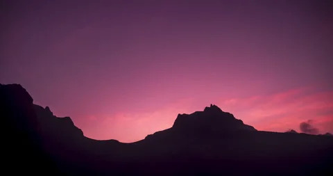 Timelapse Sunset mountain Violet purple sky beautiful landscape Vídeo Stock 270021506
