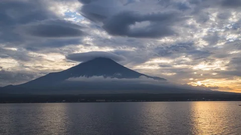 Timelapse of sunset Mt Fuji at lake Yamanaka with clouds Stock Footage 118657632