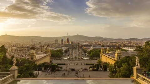 Timelapse: sunset over the Barcelona cityscape, Spain 스톡 동영상 79350996