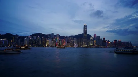 Timelapse sunset over bay and Hong Kong skyline Stock Footage 124997398