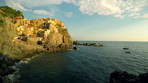 Timelapse sunset over Manarola small town in Cinque Terre, Italy. Stock Footage 133103775