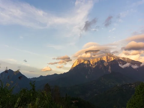 Timelapse of Sunset over mount Kinabalu in Sabah Borneo, Malaysia Video stock 70731965