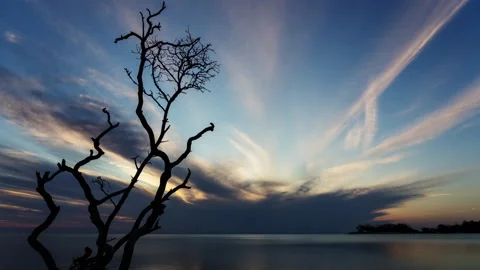 Timelapse of a Sunset over the Ocean on Fraser Island - One Stock-Footage 151274496
