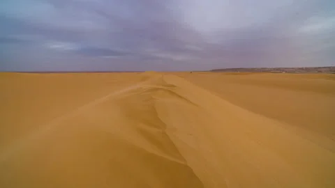 Timelapse of sunset over the sand dunes in the desert. Sahara desert Stock Footage 169285620