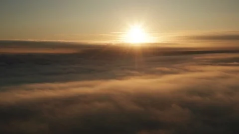 Timelapse sunset view over clouds background with bright sunshine Stock-Footage 118590181