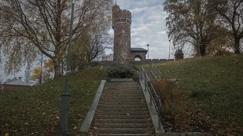 Timelapse of a Swedish Old water tower in Borås Vidéo 81639375