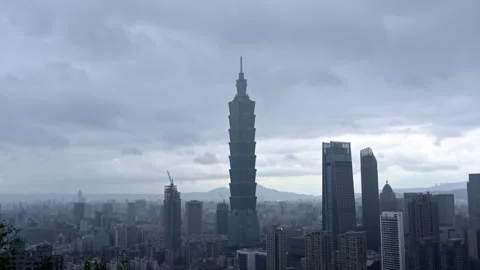 Timelapse of Taipei in cloudy day - 4k Stock Footage 293745657