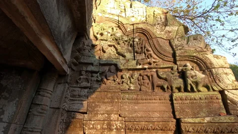 Timelapse of temple sculpture 스톡 동영상 146890085