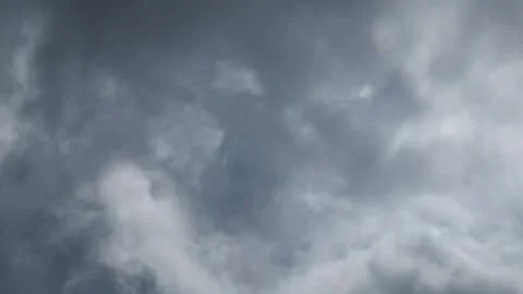 Timelapse of thick clouds rolling across the sky Video stock 270484913