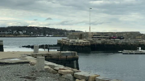 Timelapse of the tide changing along stone piers in Marblehead, Massachusetts Stock Footage 195123108