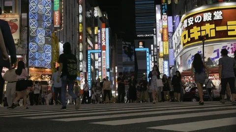 Timelapse of Tokyo intersection at night 스톡 동영상 123915844
