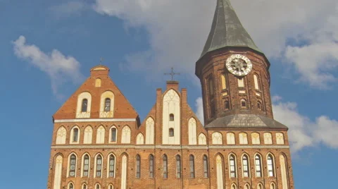 Timelapse. Tower Koenigsberg Cathedral and cumulus clouds Video stock 67217366