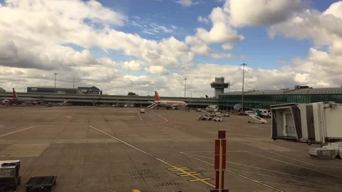 Timelapse of traffic at airport Video stock 71770016