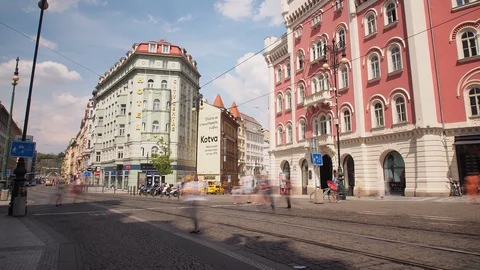 Timelapse of Traffic on Intersection of Republic Square, Prague Video stock 93336580