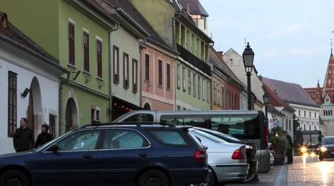 Timelapse of traffic passing by in the Castle District in Budapest Video stock 46877801
