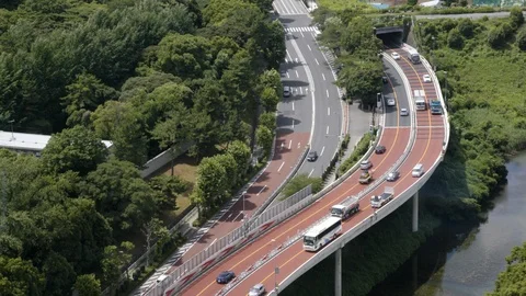 Timelapse of traffic on red colored Tokyo highway Video stock 123885018