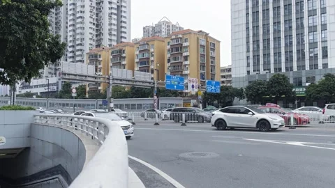 Timelapse of the traffic on the road Video stock 253985569