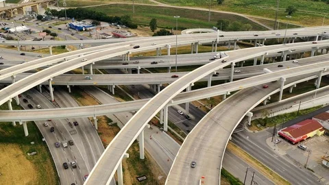 Timelapse of traffic through a cloverleaf in downtown Dallas, Texas Stock Footage 115995984